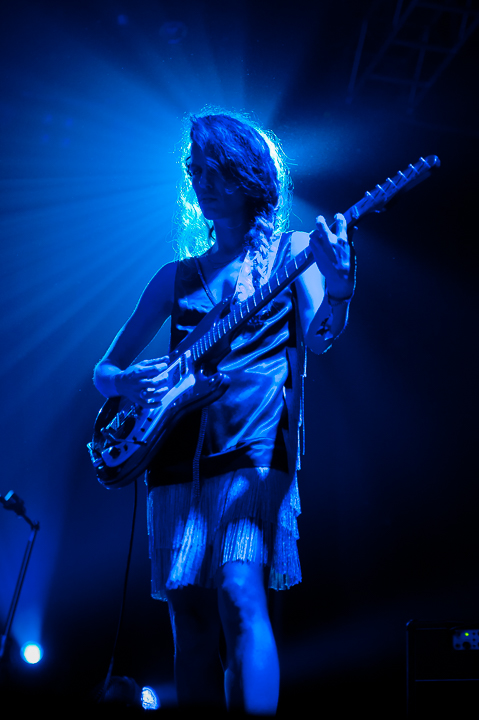 Asaf Avidan @ dranouter2015, foto 3, foto's door Devid Camerlynck - FrontView Magazine
