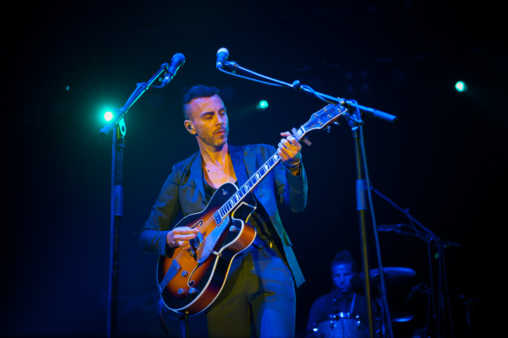 Asaf Avidan @ dranouter2015, foto 4, foto's door Devid Camerlynck - FrontView Magazine