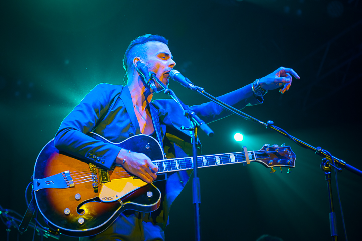 Asaf Avidan @ dranouter2015, foto 6, foto's door Devid Camerlynck - FrontView Magazine
