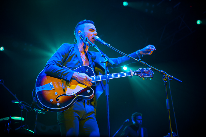 Asaf Avidan @ dranouter2015, foto 8, foto's door Devid Camerlynck - FrontView Magazine