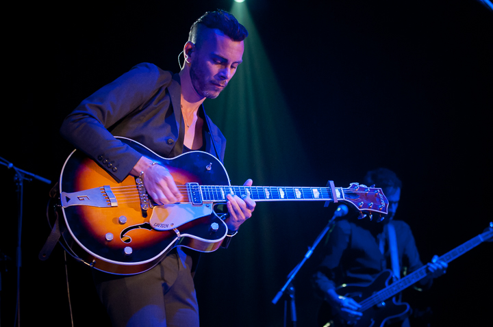 Asaf Avidan @ dranouter2015, foto 13, foto's door Devid Camerlynck - FrontView Magazine