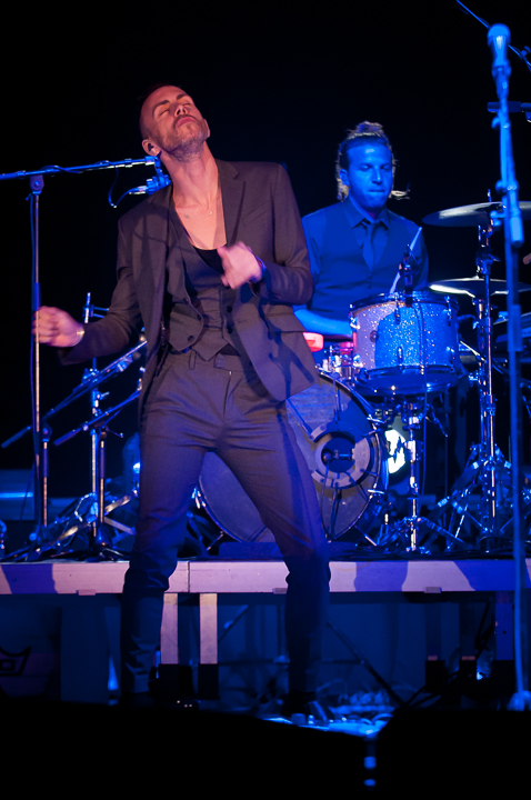 Asaf Avidan @ dranouter2015, foto 16, foto's door Devid Camerlynck - FrontView Magazine