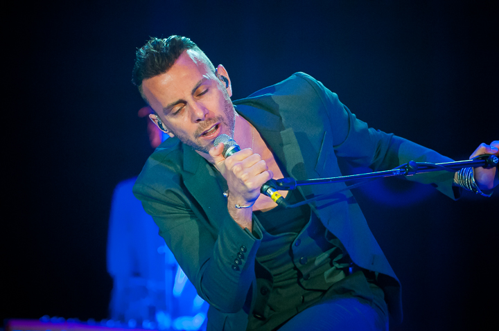 Asaf Avidan @ dranouter2015, foto 23, foto's door Devid Camerlynck - FrontView Magazine