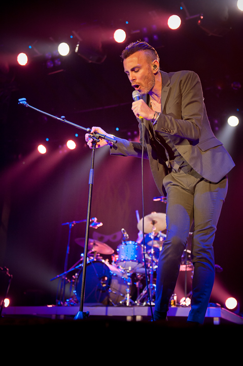 Asaf Avidan @ dranouter2015, foto 26, foto's door Devid Camerlynck - FrontView Magazine