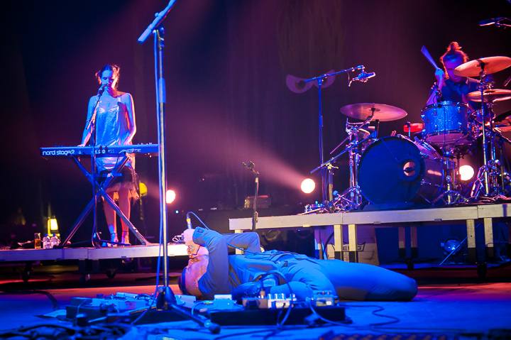 Asaf Avidan @ dranouter2015, foto 32, foto's door Devid Camerlynck - FrontView Magazine