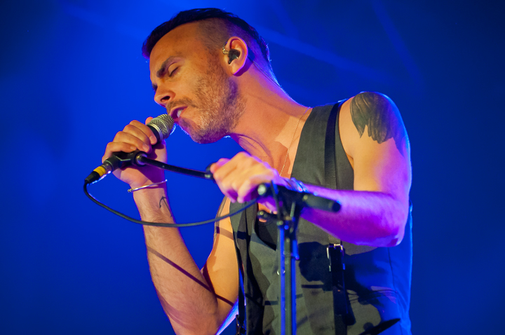 Asaf Avidan @ dranouter2015, foto 37, foto's door Devid Camerlynck - FrontView Magazine