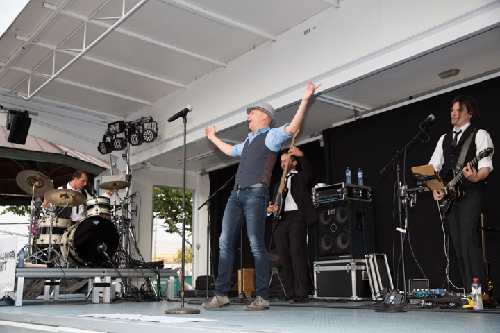 Wim Leys & @ Fundum @ Vlaanderen Zingt 2015 in Blankenberge, picture 14, photographed by Guy Danneels - FrontView Magazine