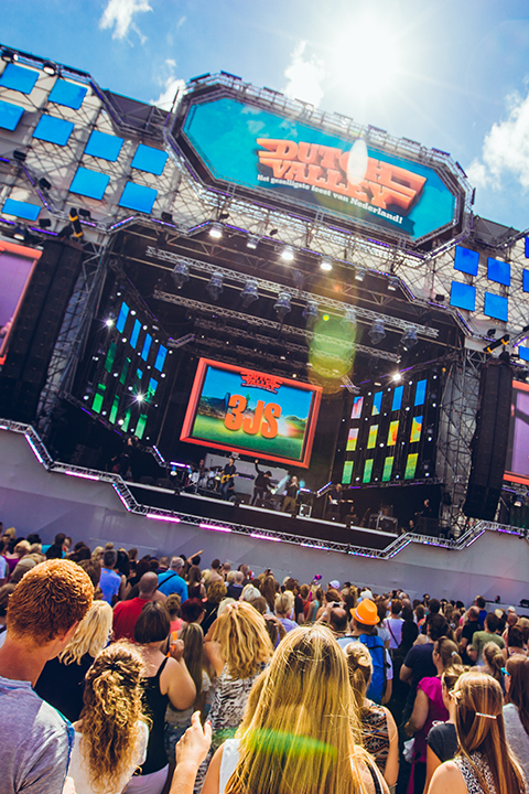 3JS @ Dutch Valley Festival 2015, foto 1, foto's door Elke Briers - FrontView Magazine