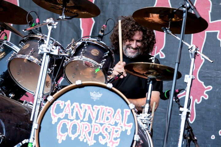 Cannibal Corpse @ Into The Grave 2015, foto 11, foto's door Dorien Goetschalckx - FrontView Magazine