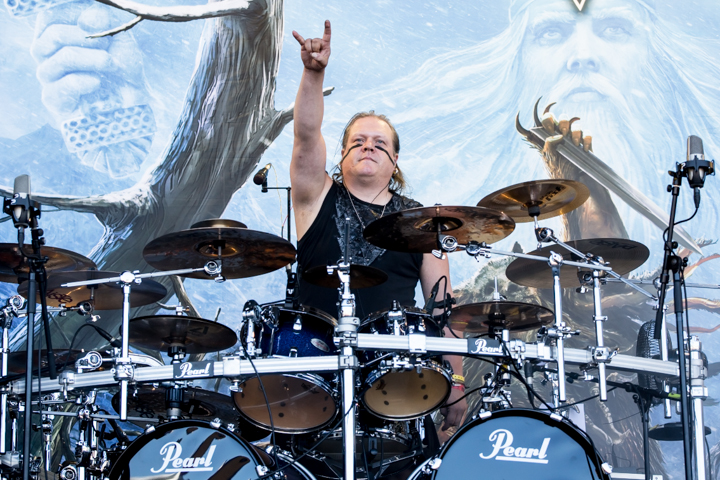Ensiferum @ Into The Grave 2015, foto 1, foto's door Dorien Goetschalckx - FrontView Magazine