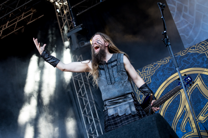 Ensiferum @ Into The Grave 2015, foto 2, foto's door Dorien Goetschalckx - FrontView Magazine