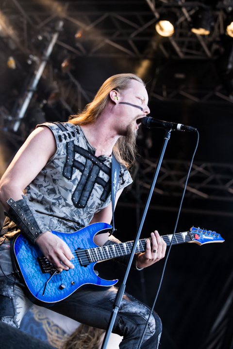 Ensiferum @ Into The Grave 2015, foto 8, foto's door Dorien Goetschalckx - FrontView Magazine