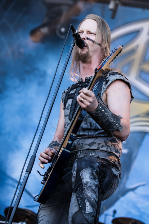 Ensiferum @ Into The Grave 2015, foto 13, foto's door Dorien Goetschalckx - FrontView Magazine