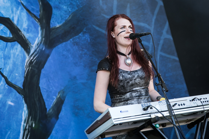 Ensiferum @ Into The Grave 2015, foto 19, foto's door Dorien Goetschalckx - FrontView Magazine