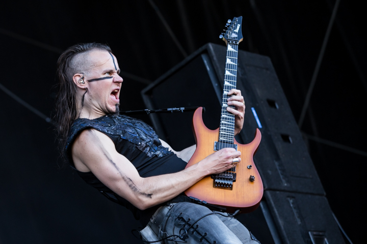 Ensiferum @ Into The Grave 2015, foto 29, foto's door Dorien Goetschalckx - FrontView Magazine