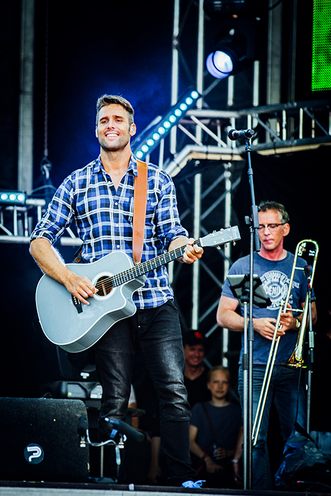 Nick & Simon @ Dutch Valley Festival 2015, foto 7, foto's door Elke Briers - FrontView Magazine