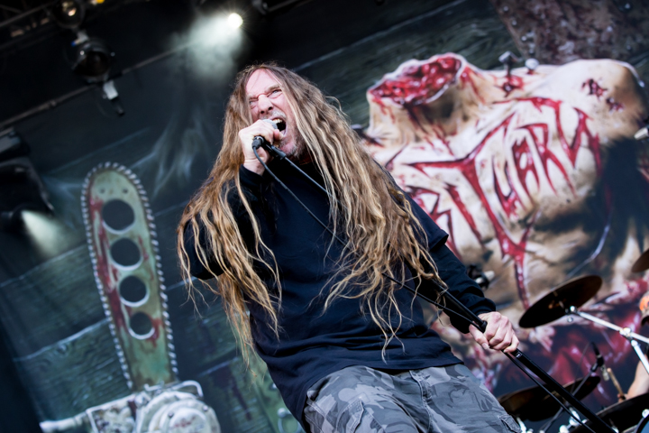 Obituary @ Into The Grave 2015, foto 8, foto's door Dorien Goetschalckx - FrontView Magazine
