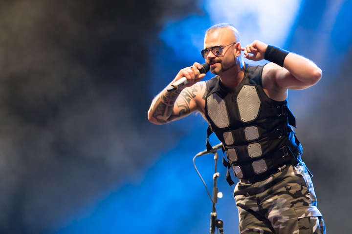Sabaton @ Into The Grave 2015, picture 1, photographed by Dorien Goetschalckx - FrontView Magazine
