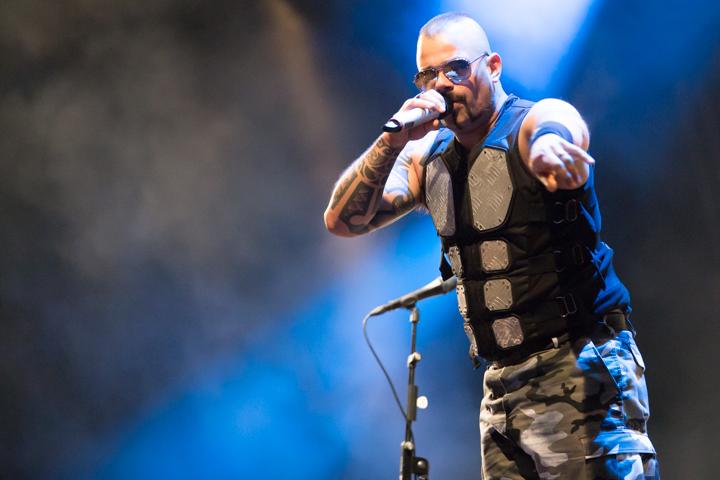 Sabaton @ Into The Grave 2015, picture 7, photographed by Dorien Goetschalckx - FrontView Magazine