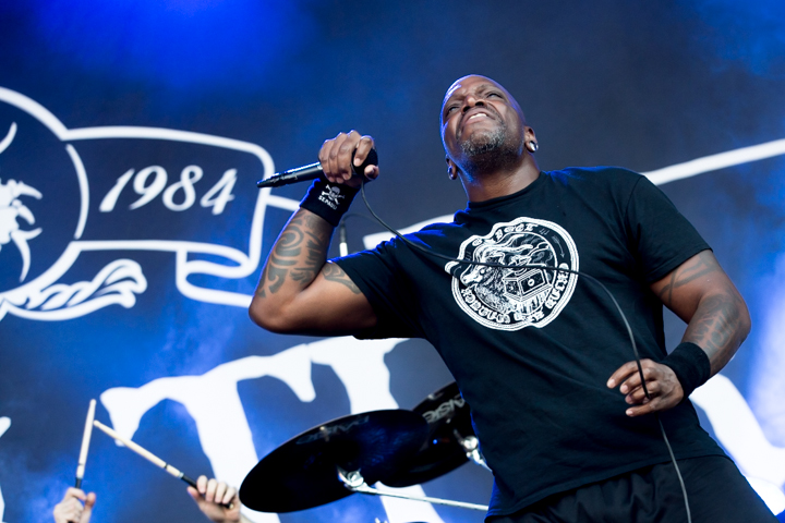 Sepultura @ Into The Grave 2015, picture 7, photographed by Dorien Goetschalckx - FrontView Magazine