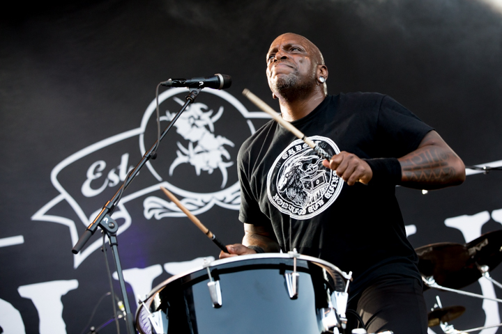 Sepultura @ Into The Grave 2015, picture 11, photographed by Dorien Goetschalckx - FrontView Magazine