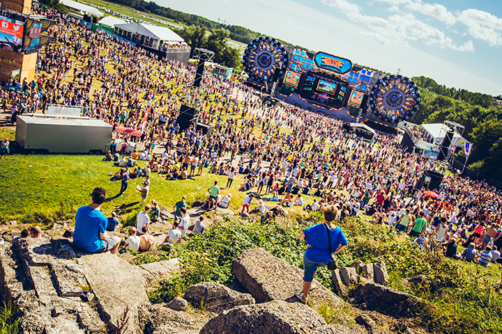 Sfeer en meer @ Dutch Valley Festival 2015, picture 1, photographed by Elke Briers - FrontView Magazine
