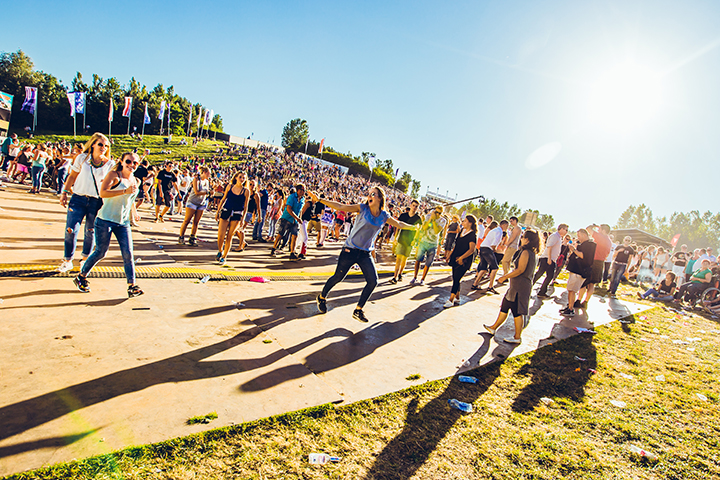 Sfeer en meer @ Dutch Valley Festival 2015, picture 22, photographed by Elke Briers - FrontView Magazine