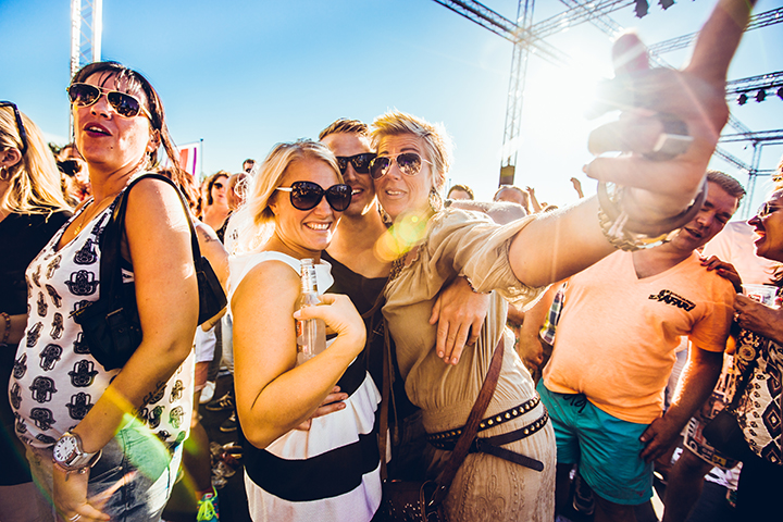 Sfeer en meer @ Dutch Valley Festival 2015, picture 23, photographed by Elke Briers - FrontView Magazine