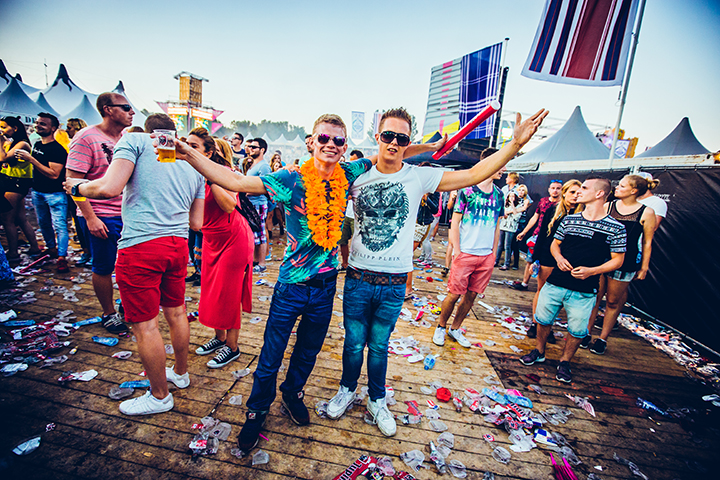 Sfeer en meer @ Dutch Valley Festival 2015, picture 31, photographed by Elke Briers - FrontView Magazine