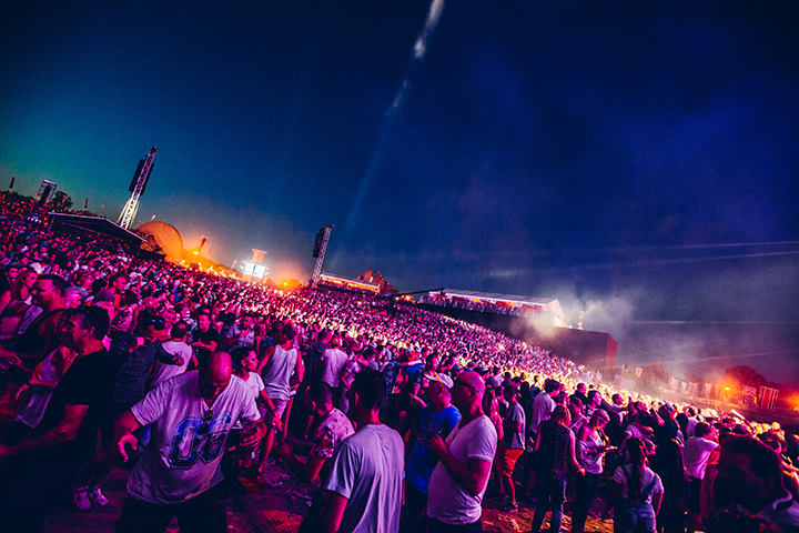 Sfeer en meer @ Dutch Valley Festival 2015, picture 33, photographed by Elke Briers - FrontView Magazine