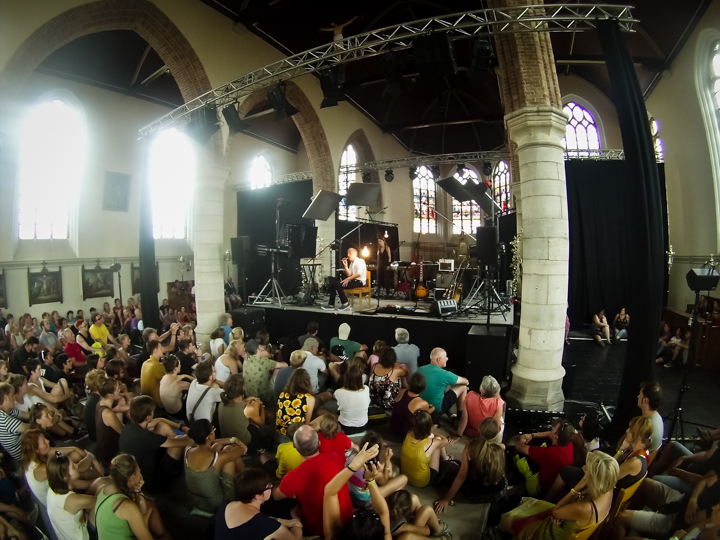 Spinvis Solo @ dranouter 2015, picture 4, photographed by Devid Camerlynck - FrontView Magazine