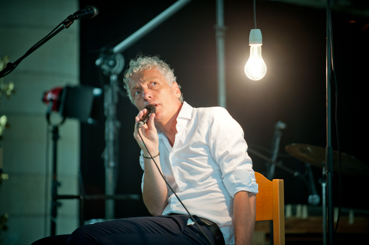 Spinvis Solo @ dranouter 2015, picture 13, photographed by Devid Camerlynck - FrontView Magazine