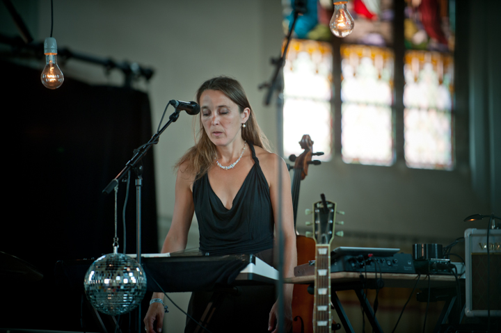 Spinvis Solo @ dranouter 2015, picture 14, photographed by Devid Camerlynck - FrontView Magazine