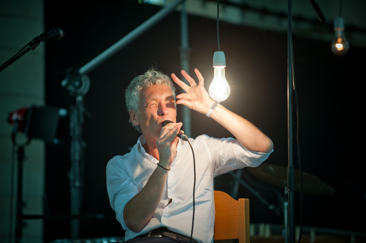 Spinvis Solo @ dranouter 2015, picture 17, photographed by Devid Camerlynck - FrontView Magazine