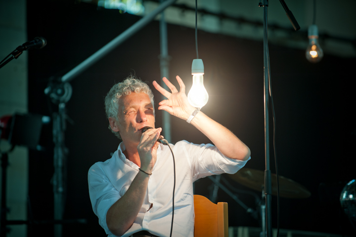 Spinvis Solo @ dranouter 2015, picture 18, photographed by Devid Camerlynck - FrontView Magazine
