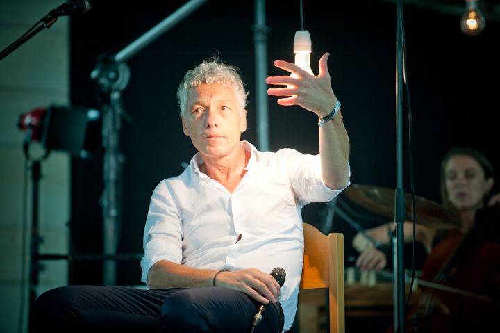 Spinvis Solo @ dranouter 2015, picture 22, photographed by Devid Camerlynck - FrontView Magazine