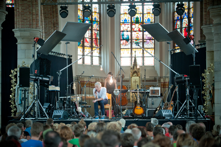 Spinvis Solo @ dranouter 2015, picture 35, photographed by Devid Camerlynck - FrontView Magazine