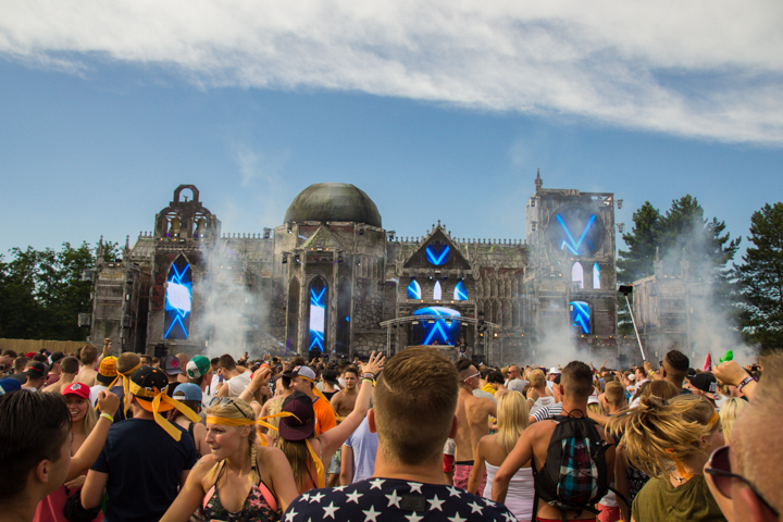 The Qontinent 2015 - Deel I @ Puyenbroeck Wachtebeke, picture 10, photographed by Tom Van Tongerloo - FrontView Magazine