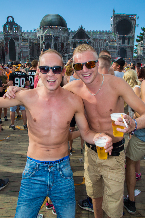 The Qontinent 2015 - Deel I @ Puyenbroeck Wachtebeke, picture 25, photographed by Tom Van Tongerloo - FrontView Magazine