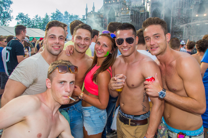 The Qontinent 2015 - Deel I @ Puyenbroeck Wachtebeke, picture 32, photographed by Tom Van Tongerloo - FrontView Magazine