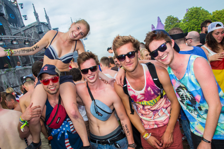 The Qontinent 2015 - Deel I @ Puyenbroeck Wachtebeke, picture 38, photographed by Tom Van Tongerloo - FrontView Magazine
