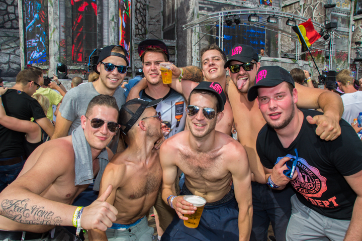 The Qontinent 2015 - Deel I @ Puyenbroeck Wachtebeke, picture 128, photographed by Tom Van Tongerloo - FrontView Magazine