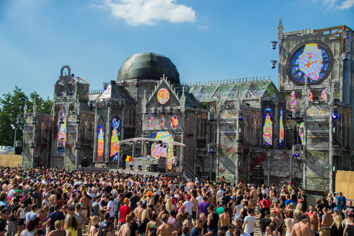 The Qontinent 2015 - Deel I @ Puyenbroeck Wachtebeke, picture 135, photographed by Tom Van Tongerloo - FrontView Magazine