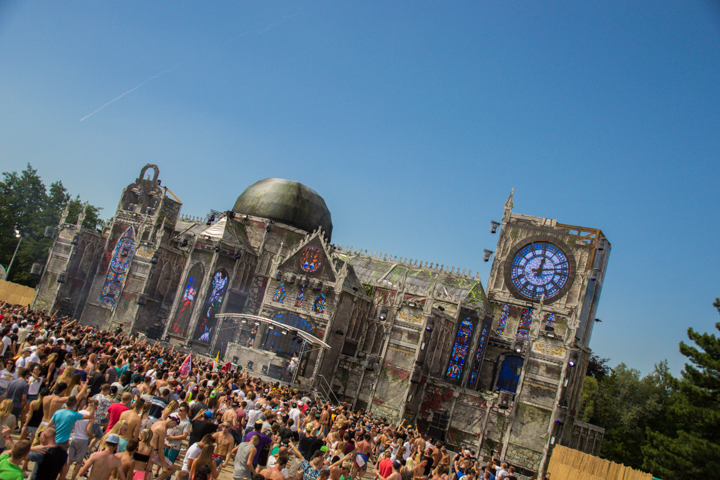 The Qontinent 2015 - Deel I @ Puyenbroeck Wachtebeke, picture 151, photographed by Tom Van Tongerloo - FrontView Magazine