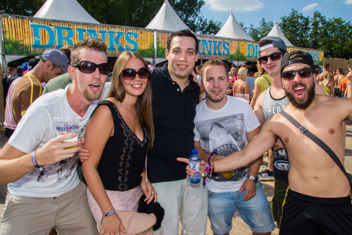 The Qontinent 2015 - Deel II @ Puyenbroeck Wachtebeke, picture 26, photographed by Tom Van Tongerloo - FrontView Magazine
