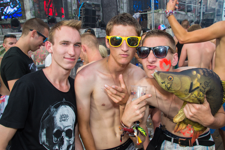 The Qontinent 2015 - Deel II @ Puyenbroeck Wachtebeke, picture 48, photographed by Tom Van Tongerloo - FrontView Magazine