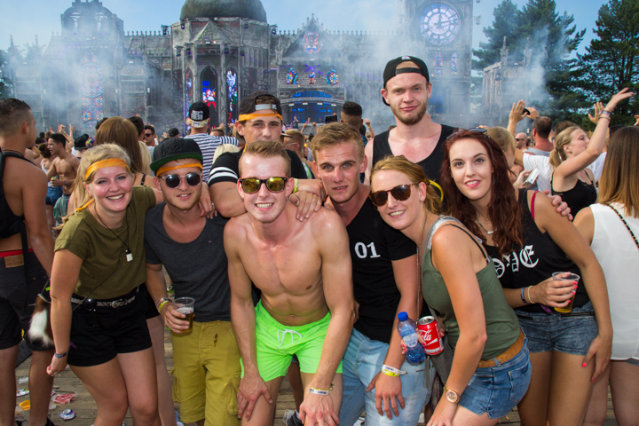 The Qontinent 2015 - Deel II @ Puyenbroeck Wachtebeke, picture 59, photographed by Tom Van Tongerloo - FrontView Magazine