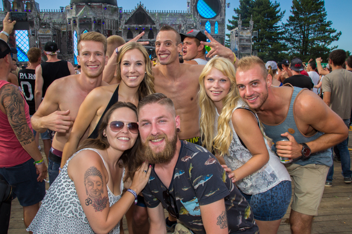 The Qontinent 2015 - Deel II @ Puyenbroeck Wachtebeke, picture 62, photographed by Tom Van Tongerloo - FrontView Magazine