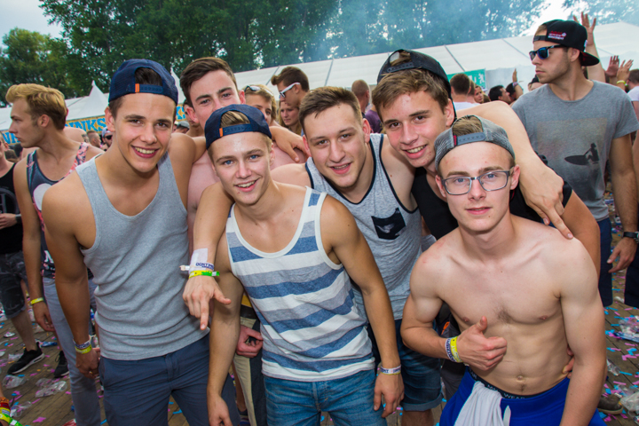 The Qontinent 2015 - Deel II @ Puyenbroeck Wachtebeke, picture 73, photographed by Tom Van Tongerloo - FrontView Magazine