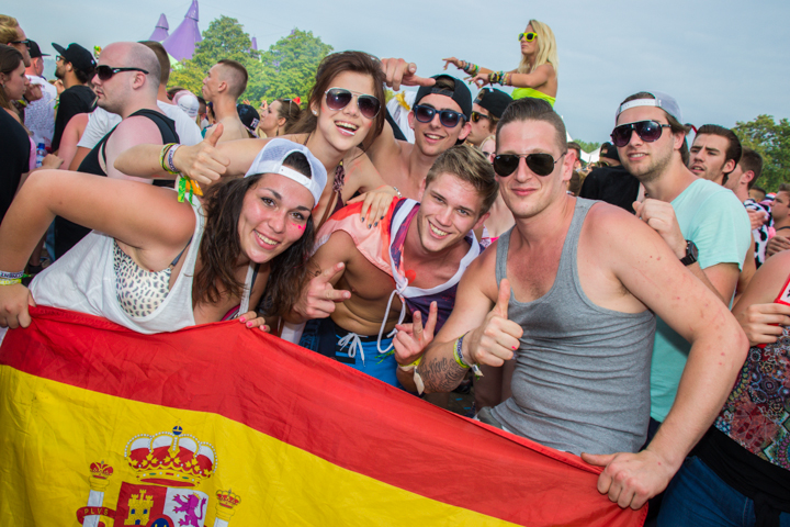 The Qontinent 2015 - Deel II @ Puyenbroeck Wachtebeke, picture 75, photographed by Tom Van Tongerloo - FrontView Magazine